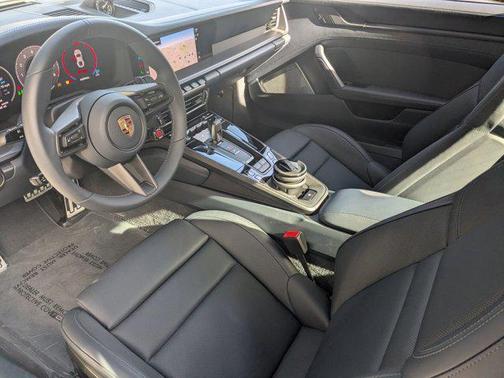 2025 Porsche 911 Carrera GTS