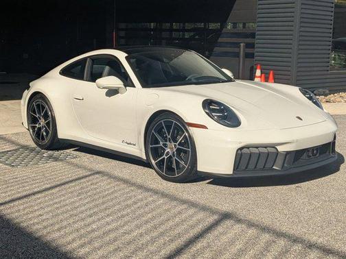 2025 Porsche 911 Carrera GTS