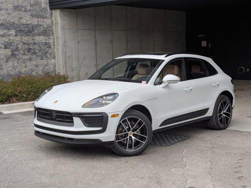 2026 Porsche Macan AWD