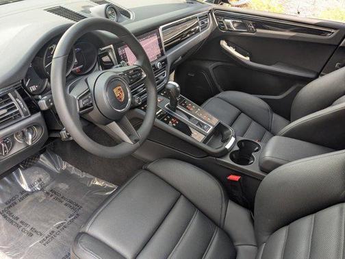 Volcano Grey Metallic 2026 Porsche Macan Macan