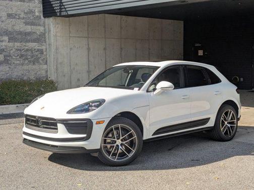 2026 Porsche Macan AWD