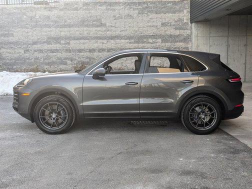 2025 Porsche Cayenne AWD