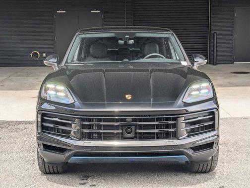 2025 Porsche Cayenne Coupe AWD