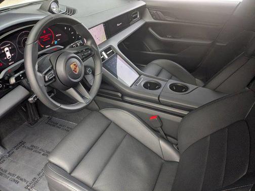 2024 Porsche Taycan 4S