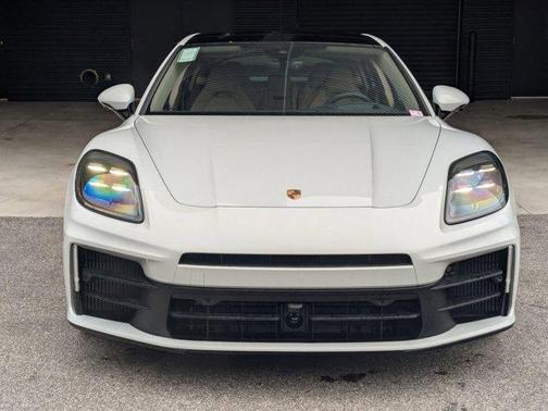 2025 Porsche Panamera 4
