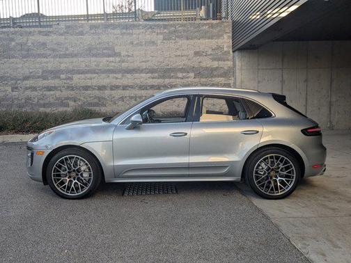 2021 Porsche Macan Turbo