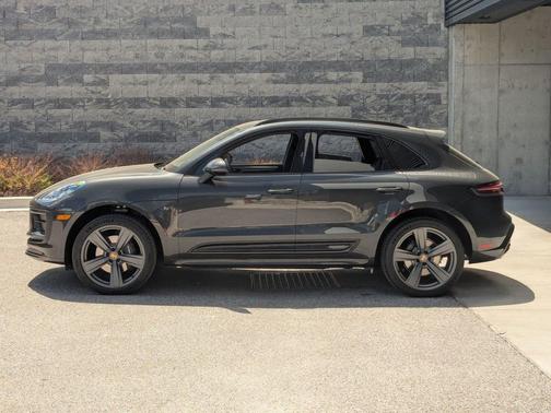 Volcano Grey Metallic 2026 Porsche Macan Macan