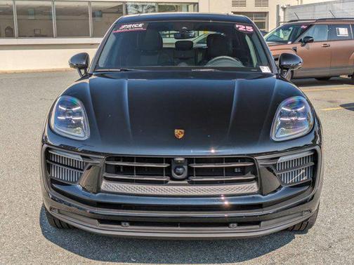 2025 Porsche Macan S