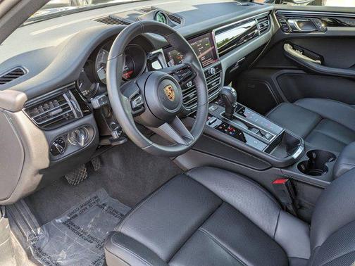 2025 Porsche Macan S