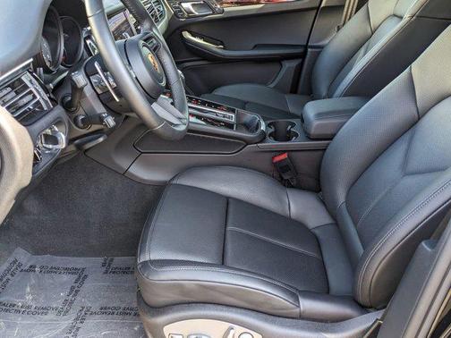 2025 Porsche Macan S