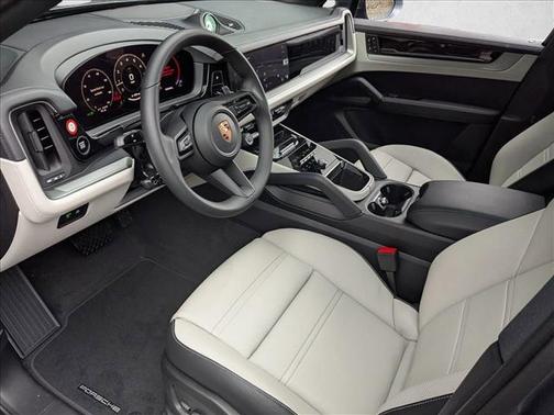 Vanadium Grey Metallic 2026 Porsche Cayenne Cayenne