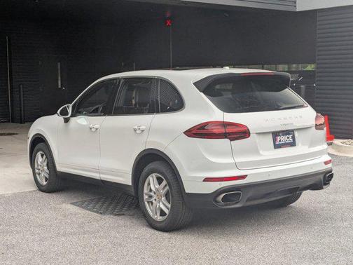 2016 Porsche Cayenne Base