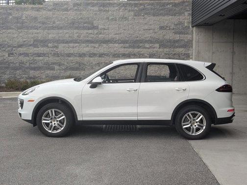 2016 Porsche Cayenne Base