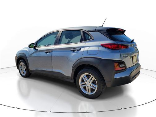 Sonic Silver 2021 Hyundai KONA SE
