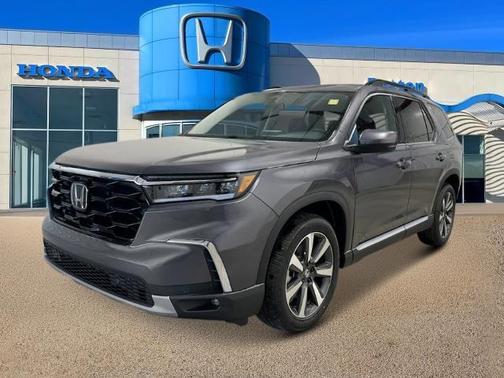 2025 Honda Pilot Touring 8-Passenger