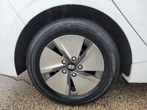 2020 Hyundai IONIQ Hybrid SE