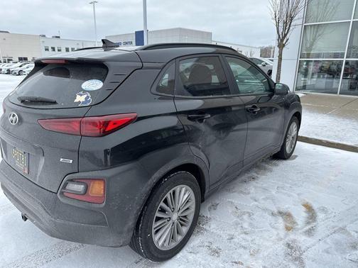 2020 Hyundai KONA SEL Plus