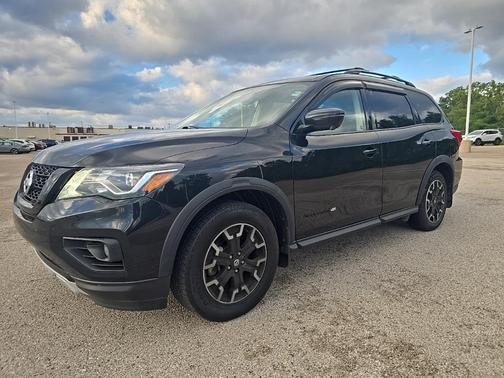 2020 Nissan Pathfinder SL 4WD