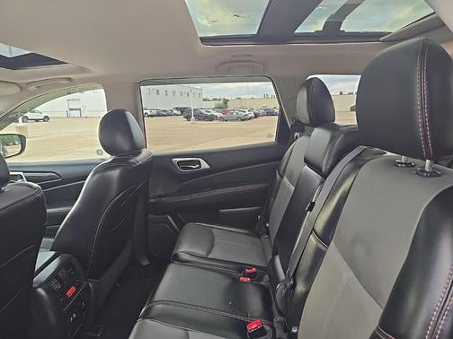 2020 Nissan Pathfinder SL 4WD
