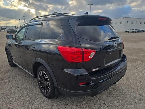 2020 Nissan Pathfinder SL 4WD