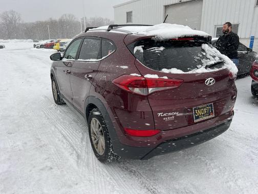 2017 Hyundai TUCSON SE