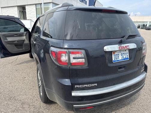 2016 GMC Acadia SLT-1
