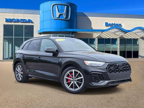 Mythos Black Metallic 2024 Audi Q5 e 55 S line Prestige