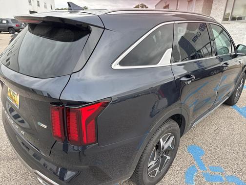 2022 Kia Sorento Hybrid S