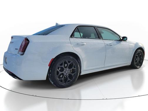 Bright White Clearcoat 2023 Chrysler 300 Touring