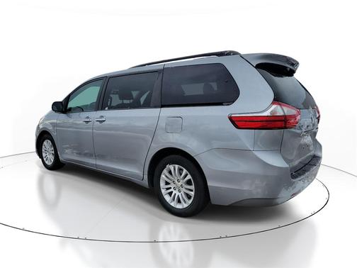 2015 Toyota Sienna SE