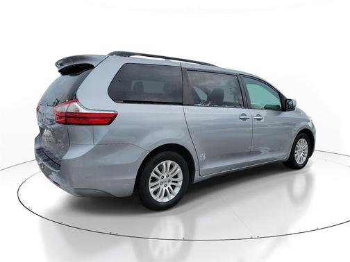 2015 Toyota Sienna SE