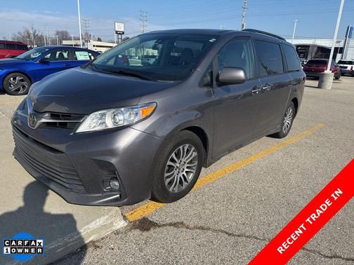 2018 Toyota Sienna XLE