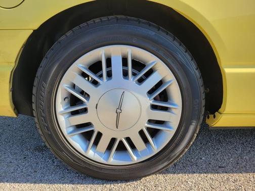 2002 Ford Thunderbird Base