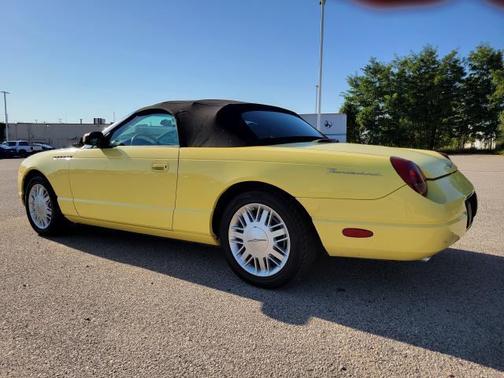 2002 Ford Thunderbird Base