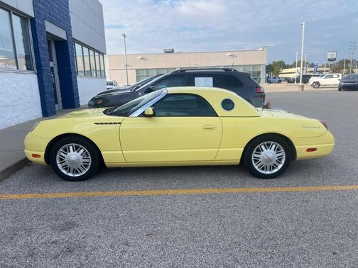 2002 Ford Thunderbird Base