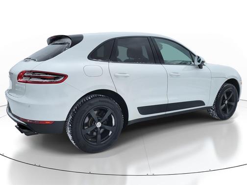 2018 Porsche Macan Base