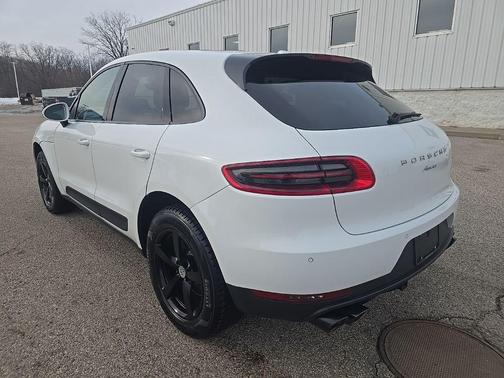2018 Porsche Macan Base