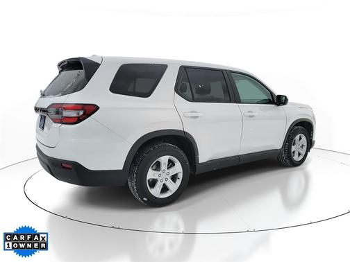 2023 Honda Pilot AWD LX