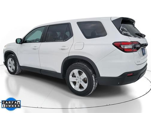 2023 Honda Pilot AWD LX