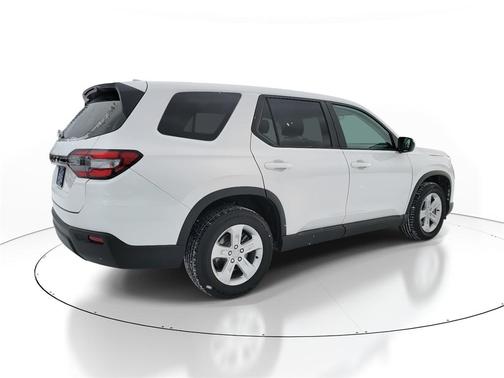2023 Honda Pilot AWD LX