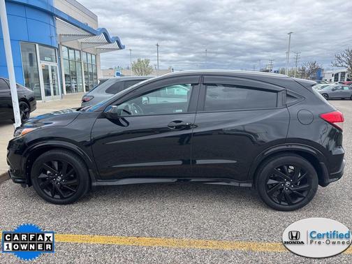 Crystal Black Pearl 2021 Honda HR-V AWD Sport