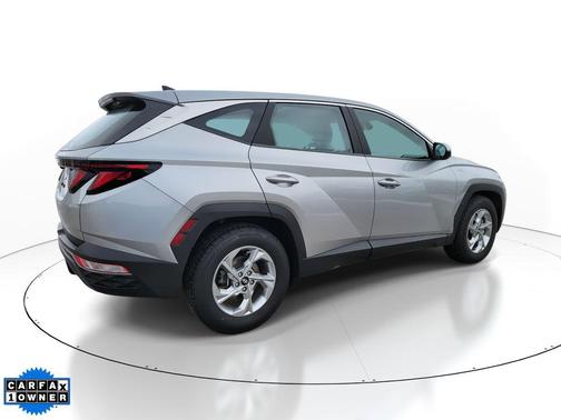 2022 Hyundai TUCSON SE