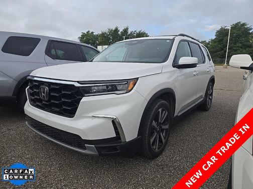 2023 Honda Pilot Touring 8-Passenger