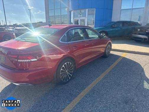 2022 Volkswagen Passat 2.0T Limited Edition