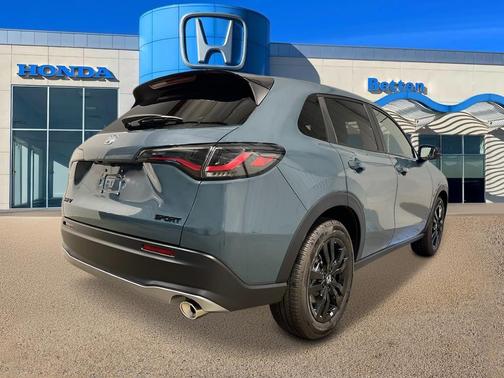 Nordic Forest Pearl 2027 Honda HR-V Sport