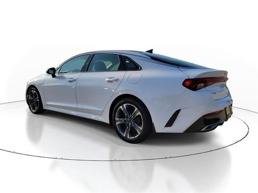 2022 Kia K5 EX