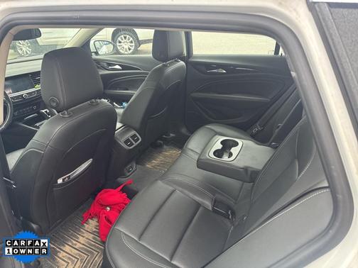 2019 Buick Regal TourX AWD Essence