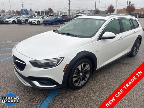 2019 Buick Regal TourX AWD Essence