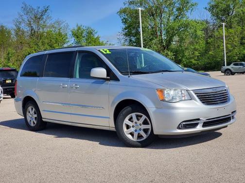 2012 Chrysler Town & Country Touring