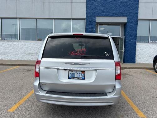 2012 Chrysler Town & Country Touring